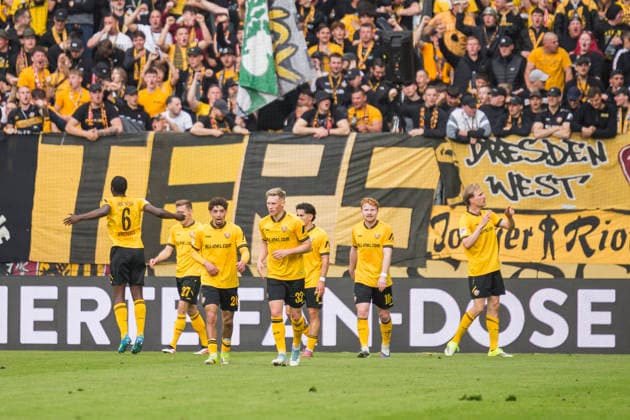 17.05.2026, xomx, Fussball 2.Bundesliga, Dynamo Dresden - Holstein Kiel v.l. jubelt, Torjubel, Tor, Goal, Jubel, Freude, freuen zum 2:0 durch Vincent Vermeij (Dynamo Dresden) (DFL DFB REGULATIONS PROHIBIT ANY USE OF PHOTOGRAPHS as IMAGE SEQUENCES and or QUASI-VIDEO) Dresden