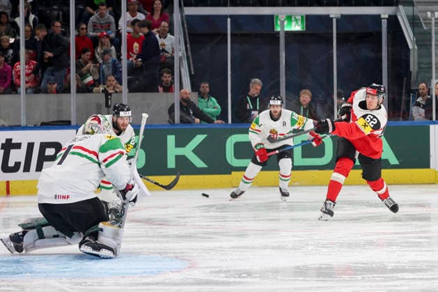 Ice hockey, Eishockey - IIHF WC 2026 ZURICH,SWITZERLAND,17.MAY.26 - ICE HOCKEY - IIHF Ice Hockey World Championship, WM, Weltmeisterschaft 2026, group stage, Austria vs Hungary. Image shows Paul Huber (AUT).  GEPAxpictures xMaticxKlansek