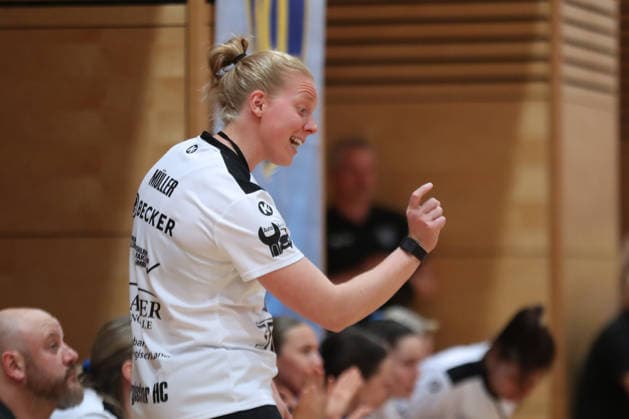 Handball, 2. Alsco HBF: HC Leipzig - Bergischer HC; 17.05.2026 Trainer Assina Müller (Bergischer HC). 2. Alsco Handball Bundesliga Frauen, HBF, Saison 2025 2026, 28. Spieltag: HC Leipzig vs. Bergischer HC am 17.05.2026 in der Sporthalle Brüderstraße Leipzig. Copyright: xBEAUTIFULxSPORTS JanxKaeferx