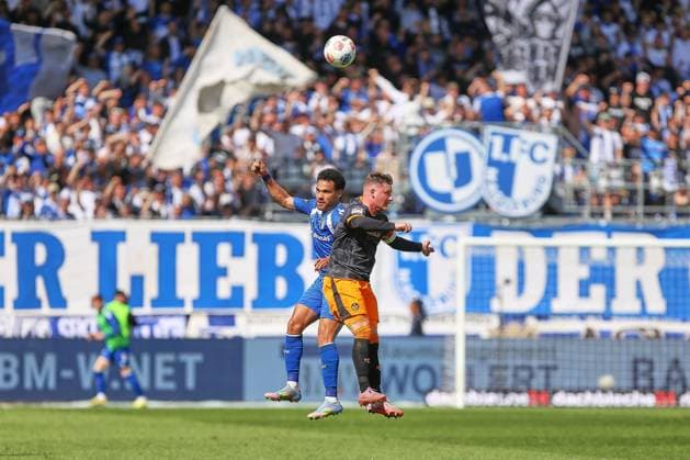Magdeburg, Sachsen-Anhalt, Deutschland, 17.05.2026: Avnet Arena: 34. Spieltag, Saison 2025 26, 2. Fußball-Bundesliga: 1. FC Magdeburg - 1. FC Kaiserslautern: Herbert Bockhorn (7, 1. FC Magdeburg) und Marlon Ritter (7, 1. FC Kaiserslautern) Copyright: xdtsxNachrichtenagenturx dts_119126