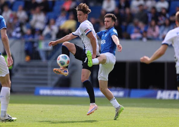 16.05.2026, Fussball 2. Bundesliga, SV Darmstadt 98 - SC Paderborn, v.l., Jonah Sticker (SC Paderborn), Sergio Lopez (SV Darmstadt 98) DFL DFB REGULATIONS PROHIBIT ANY USE OF PHOTOGRAPHS AS IMAGE SEQUENCES AND OR QUASI-VIDEO. xdcx Copyright: HMBxMedia Claus