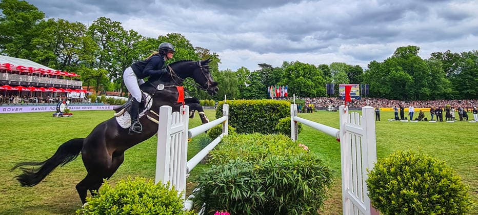 Deutsches Spring-Derby - Abschluss und Höhepunkt des Turniers - Deutsche Reiterin Marike Ahlers auf Abahadschi 2 Al Shira aa Deutsches Spring- & Dressur Derby 2026 in Hamburg-Klein Flottbek, Hamburg Hamburg Deutschland Derby‘Park Hamburg‘Klein Flo