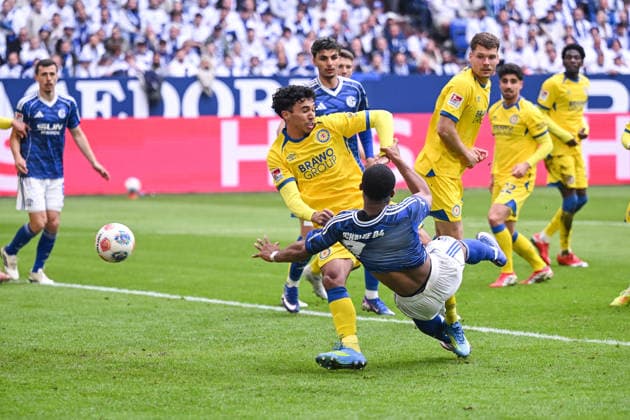 17.05.2026, Fussball, 2. Bundesliga, Saison 2025 2026, 34. Spieltag, FC Schalke 04 - Eintracht Braunschweig, Torchance Moussa Sylla (FC Schalke 04) xRHR-FOTO YYx Copyright: KROEGER RHR-FOTOx RHR-FOTO YY