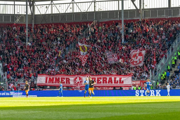Deutschland: 2.Bundesliga, 34. Spieltag, Saison 2025 2026, 1.FC Magdeburg vs 1. FC Kaiserslautern Avnet Arena (Magdeburg) : Fanszene von 1. FC Kaiserslautern im Auswärtsblock Copyright: xMichellexLukax