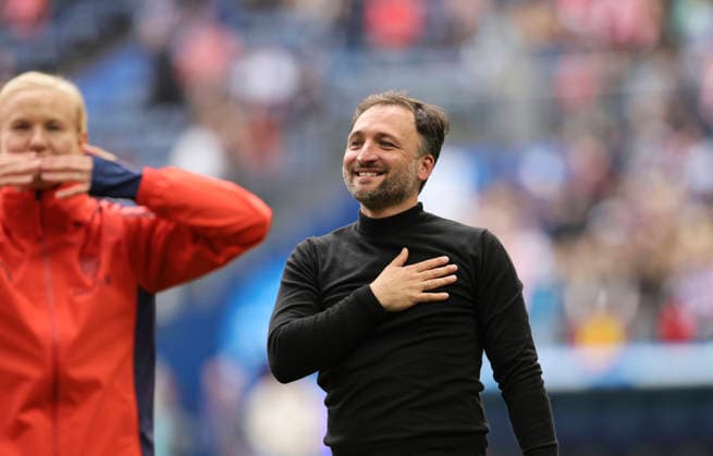Foto : Jubel nach dem Schlußpfiff bei Coach JosÃ BARCALA (FC Bayern) Fussball Pixel Bundesliga der Frauen 26. Spieltag am So. 17.05.2026 Hamburger SV - FC Bayern München