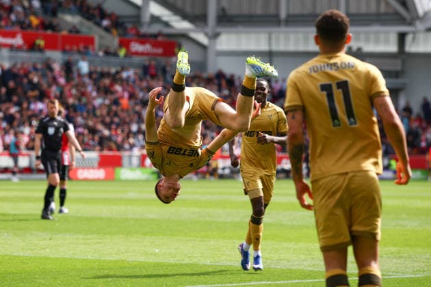 Premier League: Brentford v Crystal Palace LONDON, UK - 17th May 2026: Adam Wharton of Crystal Palace celebrates scoring his side s second goal during the Premier League match between Brentford FC and Crystal Palace FC at Gtech Community Stadium London Gtech Community Stadium England United Kingdom Copyright: xCraigxMercerx xPeakxActionxPhotosx