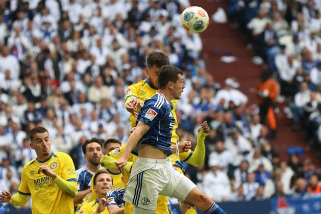 Ron Schallenberg (FC Schalke 04) beim Spiel der 2. Bundesliga (Saison 2025 26) FC Schalke 04 - Eintracht Braunschweig - Copyright: Thomas Pakusch