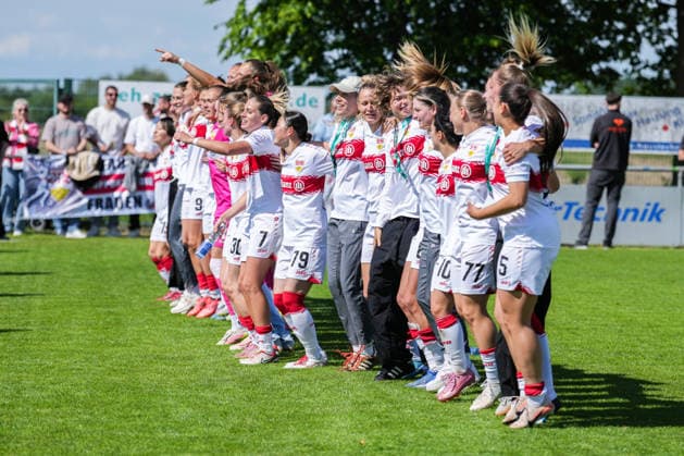 2. Frauen Bundesliga: SC Sand vs. VfB Stuttgart, 17.05.2026 Die Stuttgarter am feiern 2. Frauen Bundesliga: SC Sand vs. VfB Stuttgart, Adams Arena SC Sand, 17.05.2026 DFB DFL REGULATIONS PROHIBIT ANY USE OF PHOTOGRAPHS AS IMAGE SEQUENCES AND OR QUASI-VIDEO. Copyright: xBEAUTIFULxSPORTS Boscox
