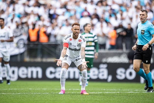 Brasileirao 2026: Santos vs. Coritiba SAO PAULO, BRAZIL - MAY 16: Neymar laments missed opportunity for Santos in the match between Santos and Coritiba, valid for the Sixteenth round of the Brasileirao 2026, this Sunday (17), at Neo Quimica Arena, SP, Brazil on May 17, 2026. Copyright: xJhonyxInacioxJhonyxInaciox