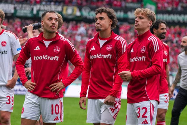 Deutschland: Fussball 2. Bundesliga, Saison 2025 26, 34. Spieltag, Hannover 96 vs 1. FC Nürnberg, 17.05.2026, Heinz von Heiden Arena (Hannover, Niedersachsen) Julian Justvan (1. FC Nürnberg, 10) Rafael Lubach (1. FC Nürnberg, 18) Tim Janisch (1. FC Nürnberg, 32) Copyright: xLeonxFrickx