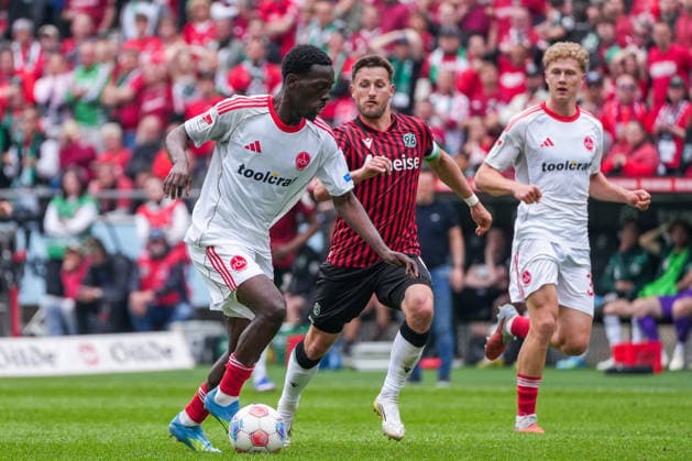 Deutschland: Fussball 2. Bundesliga, Saison 2025 26, 34. Spieltag, Hannover 96 vs 1. FC Nürnberg, 17.05.2026, Heinz von Heiden Arena (Hannover, Niedersachsen) Rabby Nzingoula (1. FC Nürnberg, 22) Copyright: xLeonxFrickx