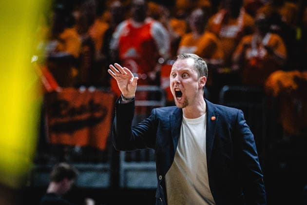 Basketball Berlin 17.05.2026 Saison 2025 2026 EasyCredit BBL 1. Bundesliga Männer, Herren Playoffs Viertelfinale Spiel 1 Alba Berlin - RASTA Vechta Christian Held (Vechta, Trainer)