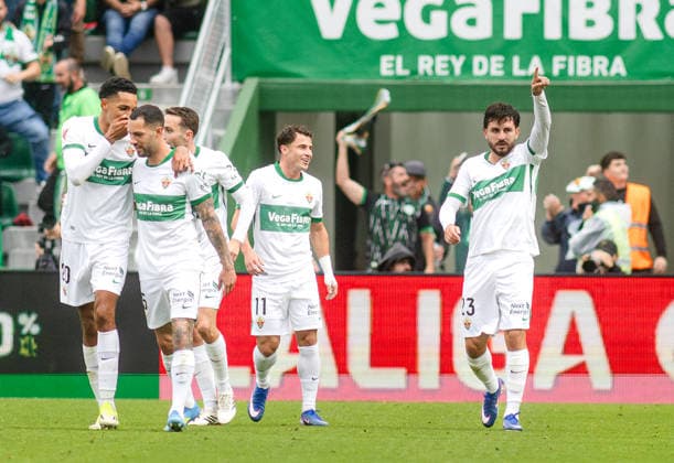 ESP: Elche v Getafe. LALIGA Players of Elche CF celebrating their first goal during the LALIGA EASPORTS match, Round 37, between Elche and Getafe played at Martinez Valero on May 17, 2026 in Elche Spain Elche Spain Football Copyright: xHugoxIzquierdox xAgenciaxLOFx