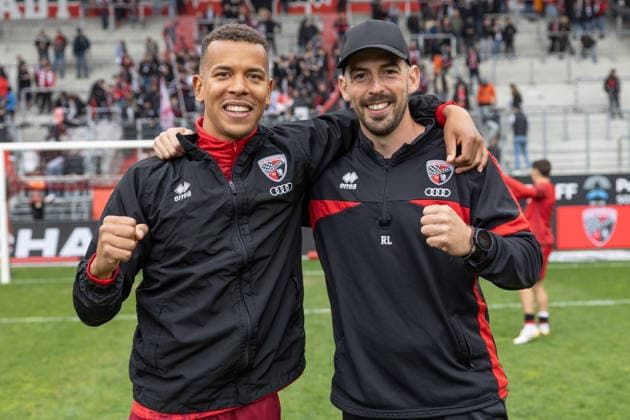3. Liga; FC Ingolstadt 04 - SV Waldhof Mannheim; Sieg Jubel Freude Marcel Costly (22, FCI) Athletik-Trainer Rafael Lopez (FCI) 3. Liga - FC Ingolstadt 04 Saison 2025 2026 SV Waldhof Mannheim;