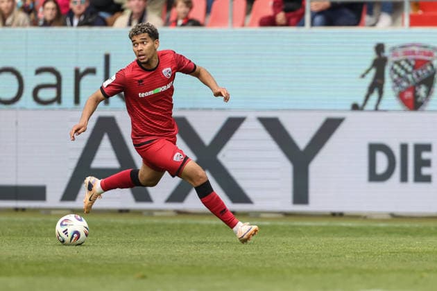 3. Liga; FC Ingolstadt 04 - SV Waldhof Mannheim; Yann Sturm (7, FCI) 3. Liga - FC Ingolstadt 04 Saison 2025 2026 SV Waldhof Mannheim;