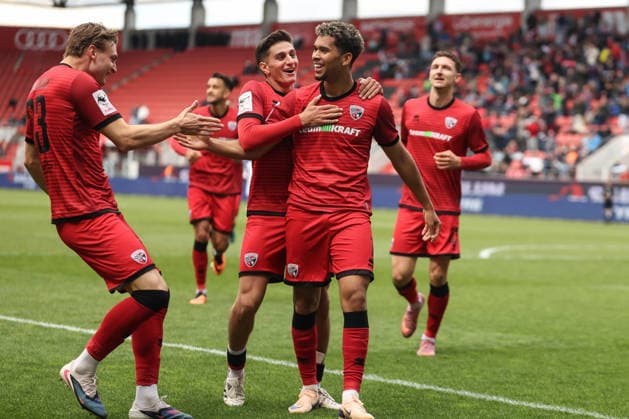 3. Liga; FC Ingolstadt 04 - SV Waldhof Mannheim; Yann Sturm (7, FCI) drittes Tor, Tor Jubel Treffer Emre Gül (5, FCI) Jasper Maljojoki (23, FCI) 3. Liga - FC Ingolstadt 04 Saison 2025 2026 SV Waldhof Mannheim;