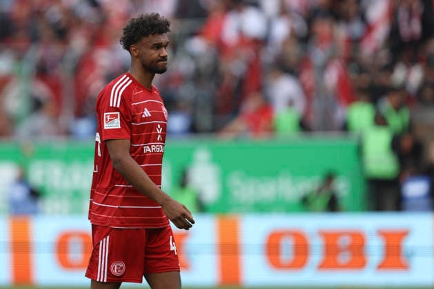 Elias Egouli (Fortuna Düsseldorf) ist enttaeuscht waehrend des Spiels der 2. Bundesliga zwischen SpVgg Greuther Fürth und Fortuna Düsseldorf, Sportpark Ronhof Thomas Sommer am 17. May 2026 in Fürth, Deutschland. (Foto von Oliver Kaelke DeFodi Images) +++ Elias Egouli (Fortuna Düsseldorf) looks dejected during the 2. Bundesliga match between SpVgg Greuther Fürth and Fortuna Düsseldorf at Sportpark Ronhof Thomas Sommer on May 17, 2026 in Fürth, Germany. (Photo by Oliver Kaelke DeFodi Images) (Photo by Oliver Kaelke DeFodi Images) -