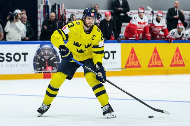 260517 Oliver Ekman-Larsson of Sweden during the 2026 IIHF Ice hockey, Eishockey World Championship, WM, Weltmeisterschaft match between Denmark and Sweden on May 17, 2026 in Fribourg. Photo: Jesper Zerman BILDBYRAN kod JZ JZ0716 ishockey ice hockey ishockey-vm 2026 vm 2026 iihf world championship danmark denmark sverige sweden bbeng Copyright: JESPERxZERMAN BB260517JZ093