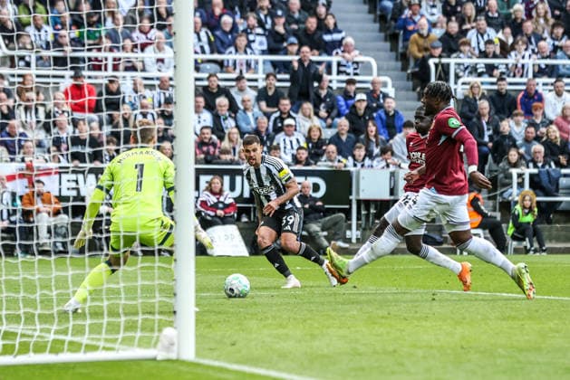 Premier League: Newcastle Untied v West Ham United Bruno Guimaraes of Newcastle United takes a shot on goal during the Premier League match between Newcastle United and West Ham United at St. James s Park in Newcastle, United Kingdom, on May 17, 2026. Newcastle Tyne and Wear United Kingdom  Copyright: xNewsxImagesx originalFilename:cosgrove-premierl260517_np18a.jpg