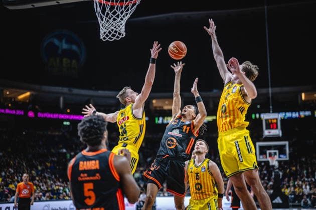 Basketball Berlin 17.05.2026 Saison 2025 2026 EasyCredit BBL 1. Bundesliga Männer, Herren Playoffs Viertelfinale Spiel 1 Alba Berlin - RASTA Vechta Alonzo Verge (Vechta, No.11)