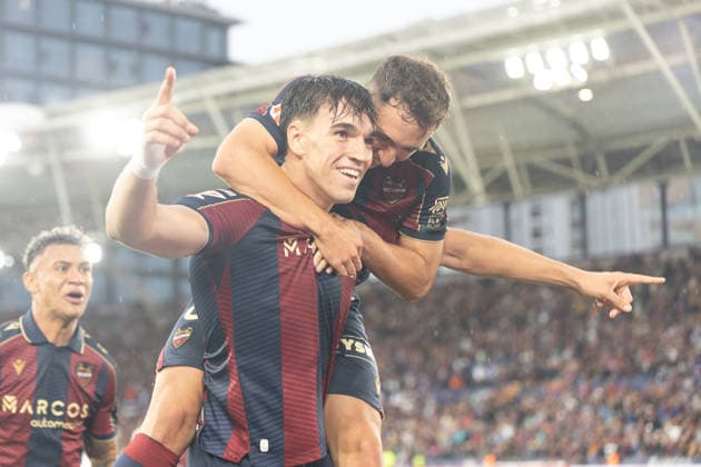 ESP: LaLiga EA Sports UD Levante v RCD Mallorca Carlos Espi of Levante scores goal (1-0) and celebrates his first goal in the match against Mallorca during LaLiga EA Sports, between UD Levante v RCD Mallorca played at Ciudad de Valencia Stadium in Valencia on May 17th, 2026 in Spain; Valencia Spain Futbol Copyright: xJudithxAmigox xAgenciaxLOFx