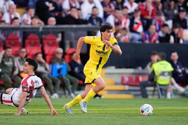 May 17, 2026, Madrid, Madrid, Spain: Gerard Moreno of Villarreal CF in action during the Spanish League, LaLiga EA Sports, football match played between Rayo Vallecano and Villarreal CF at Estadio de Vallecas on May 17, 2026, in Madrid, Spain. Rayo Vallecano V Villarreal CF - LaLiga EA Sports  - ZUMAa181 20260517_zaa_a181_301 Copyright: xDennisxAgyemanx