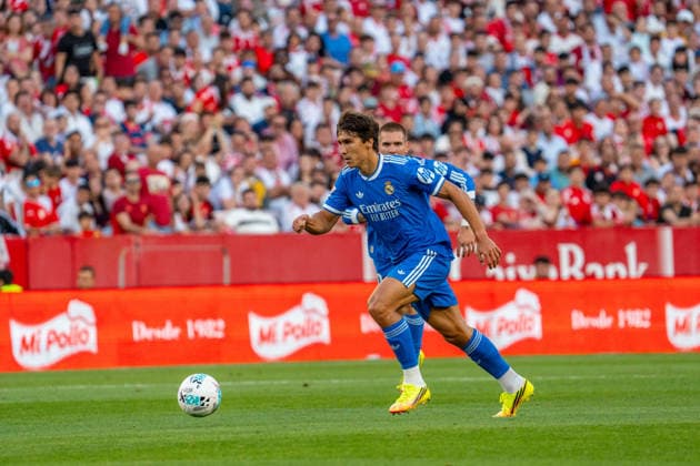 Gonzalo Garcia (N16) with the ball during the La Liga EA Sports match between Sevilla FC and Real Madrid at Estadio Ramon Sanchez Pizjuan on May 17th 2026, in Sevilla, Spain Copyright: xAndresxLopezxSheridanxx xSPPx Sportspressphoto_SPR149026