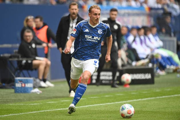 Timo BECKER (GE) Aktion, Einzelaktion Fussball 2. Bundesliga, 34. Spieltag, FC Schalke 04 (GE) - Eintracht Braunschweig (BS) 1-0 am 17.05.2026 in der Veltins-Arena Gelsenkirchen Deutschland. DFL regulations prohibit any use of photographs as image sequences and or quasi-video Â