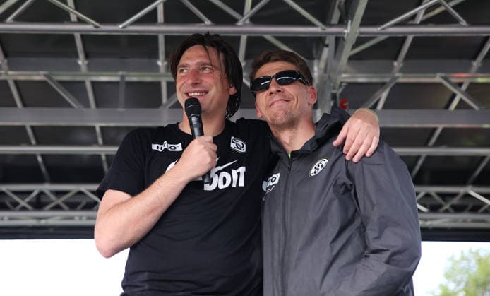 17.05.2026, Fussball, Herren, 2. Bundesliga, Saison 2025 2026, SV 07 Elversberg SC Preußen Münster, Trainer Vincent Wagner (SV 07 Elversberg) und Co-Trainer Mike Frantz (SV 07 Elversberg) Elversberg Ursapharm-Arena an der Kaiserlinde Saarland Deutschland (DEU) Copyright: xSebastianxBachx
