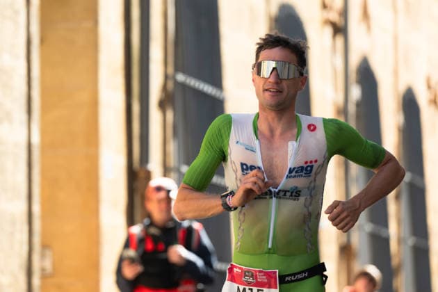 Triathlon, IRONMAN 70.3 Aix-en-Prevence SImon Viain (FRA) Aix-en-Provence Frankreich Copyright: xMarcelxHilgerx