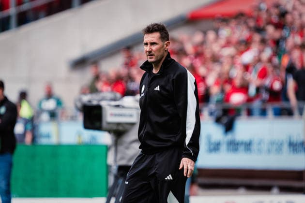 2. Bundesliga: Hannover 96 vs. 1. FC Nürnberg, 17.05.2026 Miroslav Klose (Trainer 1. FC Nürnberg); Fußball, 2. Bundesliga, 34. Spieltag: Hannover 96 vs. 1. FC Nürnberg am 17.05.2026 in der Heinz von Heiden Arena, Hannover DFL REGULATIONS PROHIBIT ANY USE OF PHOTOGRAPHS AS IMAGE SEQUENCES AND OR QUASI-VIDEO. Copyright: xBEAUTIFULxSPORTS Tonhäuserx