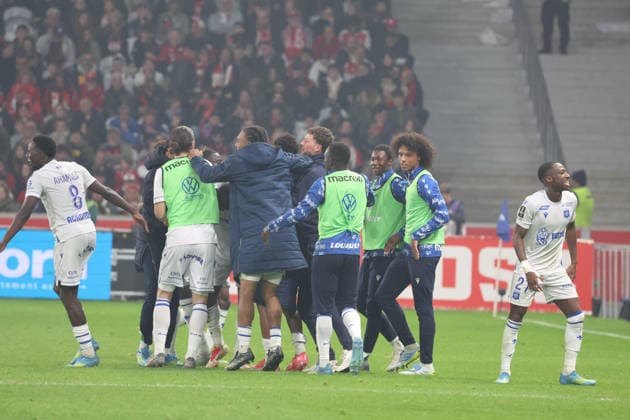 FOOTBALL : LOSC Lille vs Auxerre - Ligue 1 J34 - 17 05 2026 Joie des joueurs de l AJ Auxerre apres le deuxieme but lors du match LOSC Lille vs Auxerre, Ligue 1 J34, Decathlon Arena stade Pierre Mauroy, le 17 mai 2026 - photo Laurent Sanson PsnewZ  Copyright: xLaurentxSANSONx xPsnewZx