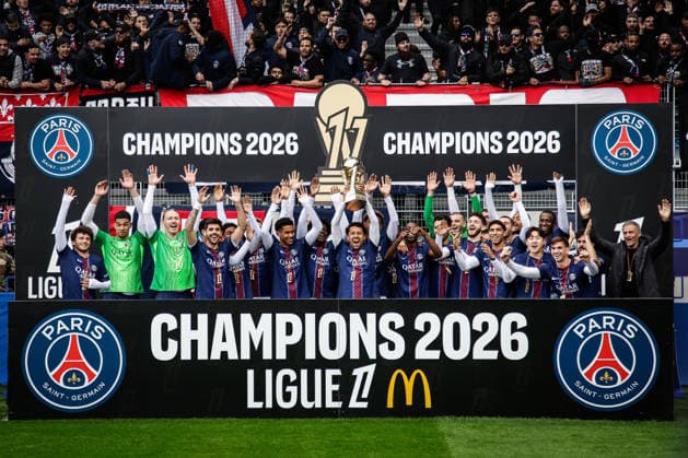 May 17, 2026, Paris, France, France: Paris Saint-Germain players celebrate the first place in the 2025-26 French Ligue 1 championship with the trophy during the Ligue 1 match between Paris FC andParis Saint-Germain (PSG) at Jean-Bouin Stadium on May 17, 2026 in Paris, France. Paris France - ZUMAm308 20260517_zsp_m308_002 Copyright: xMatthieuxMirvillex