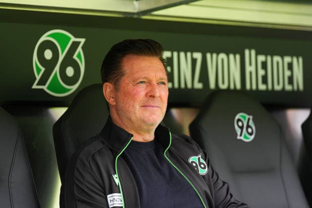 17.05.2026, xydrx, Herren, Fußball, 2.Bundesliga, Hannover 96 - 1.FC Nürnberg, Saison 2025 2026, Heinz von Heiden Arena: Christian Titz (Cheftrainer Hannover 96) DFB regulations prohibit any use of photographs as image sequences and or quasi-video. Copyright: HMBxMedia YannisxDreimann