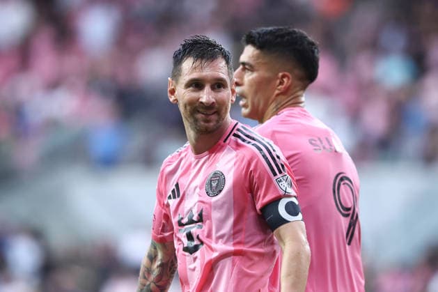 MIAMI, FL - MAY 17: Inter Miami CF midfielder Leo Messi (10) smiles after a goal assist and 2-0 lead int he first half during the match between the Portland Timbers and Inter Miami CF on Sunday, May 17, 2026 at Nu Stadium in Miami, FL. (Photo by Peter Joneleit Icon Sportswire) SOCCER: MAY 17 MLS, Fussball Herren, USA Inter Miami CF vs Portland Timbers EDITORIAL USE ONLY Icon2605017049