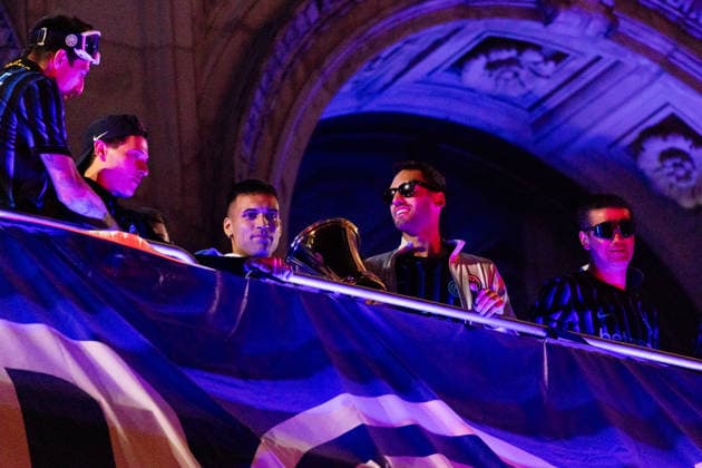 Inter Milan celebrates Serie A title with open-air bus parade in Milan MILAN, ITALY - MAY 17: The Inter Milan squad, including players and staff, appear on the terrace above Piazza Duomo to celebrate the Scudetto after the match against Verona, alongside fans, after parading through the streets of Milan, Italy, on May 17, 2026. Andrea Carrubba Anadolu Milan Italy. Editorial use only. Please get in touch for any other usage.  Copyright: x2026xAnadoluxAndreaxCarrubbax
