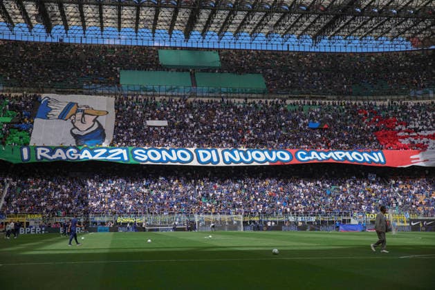 FC Inter vs Hellas Verona, Lega Calcio Serie A EniLive 2025 2026 day 37 at San Siro Stadium Italy, Milan, 2026 05 17: fans of FC Inter show a big banner in the stands: the boys are still the champion during soccer game FC Inter vs Hellas Verona, Serie A Enilive 2025-2026 day 37 at San Siro Stadium Italy, Milan, 2026 05 17: FC Inter vs Hellas Verona, Serie A EniLive 2025 2026 day 37 at San Siro Stadium. Milan Italy Copyright: FabrizioxAndreaxBertani