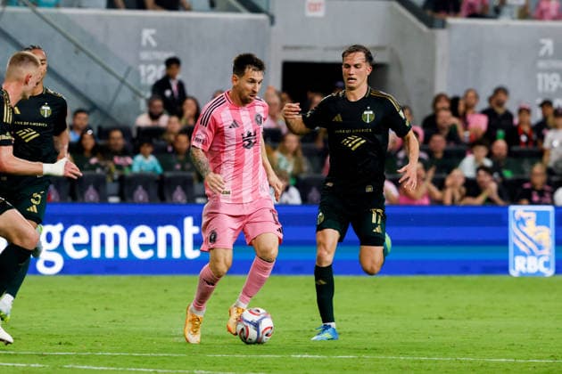 May 17, 2026, Miami, Florida, USA: Inter Miami forward Lionel Messi (10) runs with the ball during a MLS, Fussball Herren, USA soccer match between Inter Miami CF and Portland Timbers at NU Stadium in Miami Miami USA - ZUMAa257 20260517_zsp_a257_018 Copyright: xChrisxArjoonx