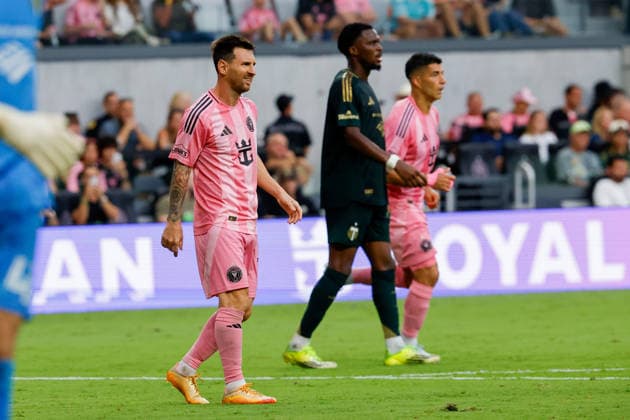 May 17, 2026, Miami, Florida, USA: Inter Miami forward Lionel Messi (10) looks on during a MLS, Fussball Herren, USA soccer match between Inter Miami CF and Portland Timbers at NU Stadium in Miami Miami USA - ZUMAa257 20260517_zsp_a257_007 Copyright: xChrisxArjoonx