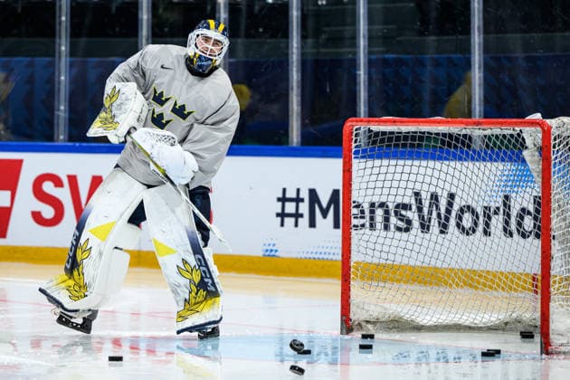 260518 goaltender Love Härenstam of Sweden at a practice session during the 2026 IIHF Ice hockey, Eishockey World Championship, WM, Weltmeisterschaft on May 18, 2026 in Fribourg. Photo: Jesper Zerman BILDBYRAN kod JZ JZ0717 ishockey ice hockey ishockey-vm 2026 vm 2026 iihf world championship träning practice sverige sweden day 4 bbeng Copyright: JESPERxZERMAN BB260518JZ030