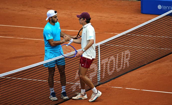 Bitpanada Hamburg Open, ATP, Tennis Herren 500, 1. Runde: Alex de Minaur (r. Australien) siegt gegen Francisco Cerundolo (l. Argentinien).