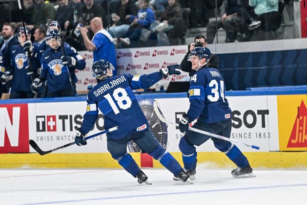 ZURICH, SWITZERLAND - MAY 18: Aatu Raty of Finland R) celebrates his goal with Vili Saarijarvi of Finland L) during the 2026 IIHF Ice hockey, Eishockey World Championship, WM, Weltmeisterschaft Switzerland game between Finland and USA at Swiss Life Arena on May 18, 2026 in Zurich, Zurich. Zurich Swiss Life Arena Zurich Switzerland Copyright: xJustPictures.ch AndreaxBrancax jp-en-EuSpIm-JP7_ANB_Fin_USA_18052026_9186