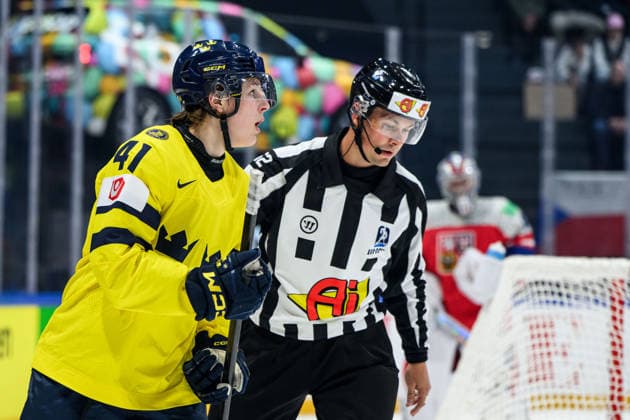 260518 Ivar Stenberg of Sweden during the 2026 IIHF Ice hockey, Eishockey World Championship, WM, Weltmeisterschaft match between Sweden and Czech Republic on May 18, 2026 in Fribourg. Photo: Jesper Zerman BILDBYRAN kod JZ JZ0719 ishockey ice hockey ishockey-vm 2026 vm 2026 iihf world championship sverige sweden tjeckien czech republic bbeng Copyright: JESPERxZERMAN BB260518JZ120
