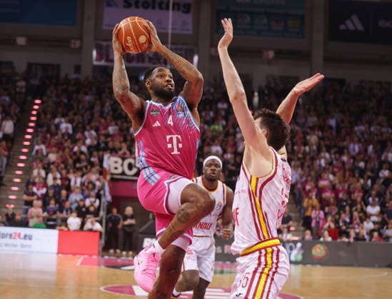 Jeff Garrett Telekom Baskets Bonnvs. Fitness First Würzburg Baskets Playoffs Viertelfinale Spiel 2 - Saison 2025 26