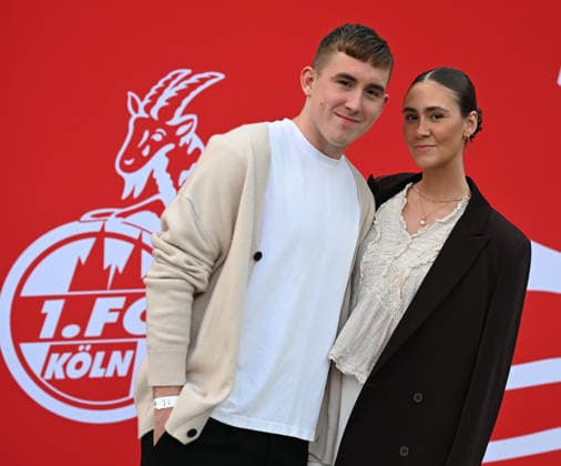 18.05.2026, xophax, Fussball 1.Bundesliga, Köln Cologne , 1.FC Koeln. Saisonende. Sommerpause. Saisonabschluss in der Kölner Flora. 1.FC Köln Isak Johannesson und Freundin Agnes Koeln