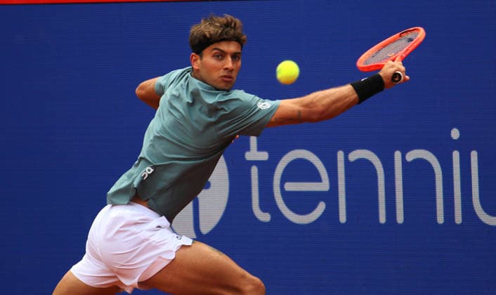 Bitpanda Hamburg Open, ATP, Tennis Herren 500 am Hamburger Rothenbaum. Flavio Cobolli (Italien) scheitert in der ersten Runde.