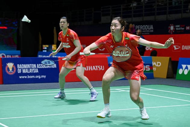 (260519) -- KUALA LUMPUR, May 19, 2026 -- Chen Fanshutian (R) Luo Xumin compete during the women s doubles round of 32 match between Chen Fanshutian Luo Xumin of China and Polina Buhrova Yevheniia Kantemyr of Ukraine at 2026 Malaysia Masters badminton tournament in Kuala Lumpur, Malaysia, May 19, 2026. (Photo by Xinhua) (SP)MALAYSIA-KUALA LUMPUR-BADMINTON-MALAYSIA MASTERS-WOMEN S DOUBLES ChongxVoonxChung 