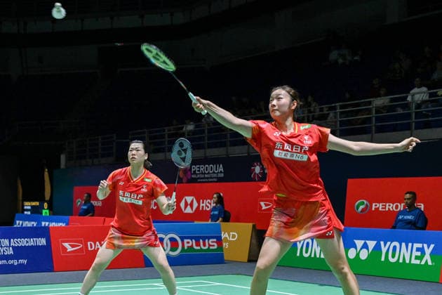 (260519) -- KUALA LUMPUR, May 19, 2026 -- Chen Fanshutian (R) Luo Xumin compete during the women s doubles round of 32 match between Chen Fanshutian Luo Xumin of China and Polina Buhrova Yevheniia Kantemyr of Ukraine at 2026 Malaysia Masters badminton tournament in Kuala Lumpur, Malaysia, May 19, 2026. (Photo by Xinhua) (SP)MALAYSIA-KUALA LUMPUR-BADMINTON-MALAYSIA MASTERS-WOMEN S DOUBLES ChongxVoonxChung 