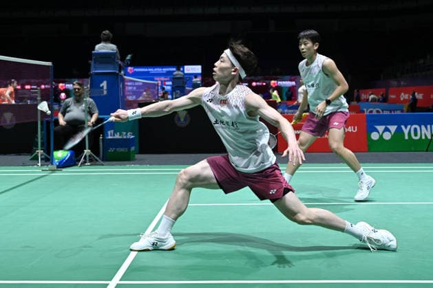 (260519) -- KUALA LUMPUR, May 19, 2026 -- Chen Cheng Kuan Liu Kuang Heng (front) compete during the men s doubles round of 32 match between Huang Di Liu Yang of China and Chen Cheng Kuan Liu Kuang Heng of Chinese Taipei at 2026 Malaysia Masters badminton tournament in Kuala Lumpur, Malaysia, May 19, 2026. (Photo by Xinhua) (SP)MALAYSIA-KUALA LUMPUR-BADMINTON-MALAYSIA MASTERS-MEN S DOUBLES ChongxVoonxChung 