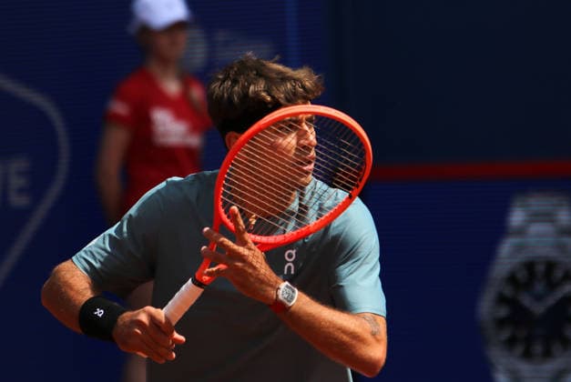 Bitpanda Hamburg Open, ATP, Tennis Herren 500 am Hamburger Rothenbaum. Flavio Cobolli (Italien) scheitert in der ersten Runde.